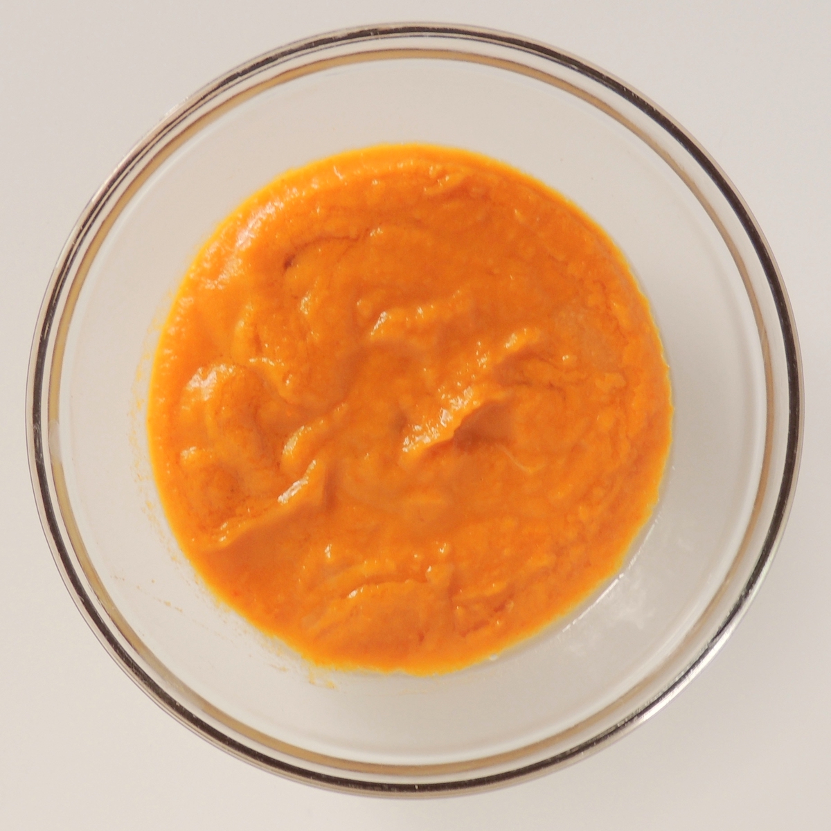 A bowl of pumpkin puree