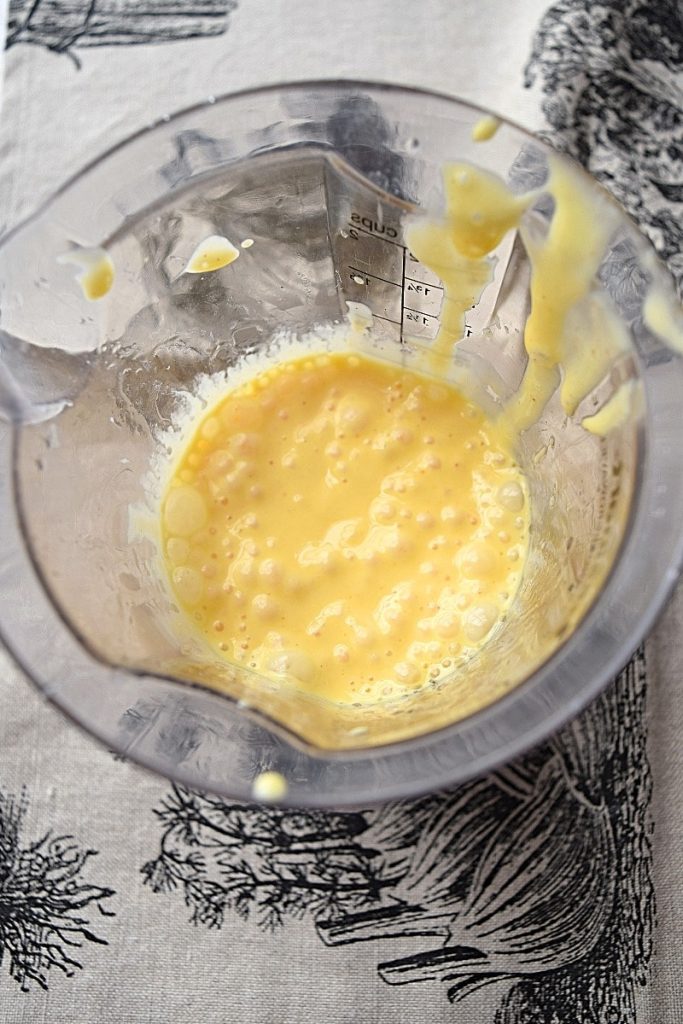 Mixed hollandaise sauce