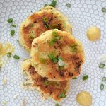 Tune Cakes are an awesome and quick lunch or dinner. Your only 5 ingredients away from enjoying these flavorful tune cakes. Recipe by A Stray Kitchen